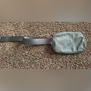 Lululemon everywhere belt bag 1L (tidewater teal)